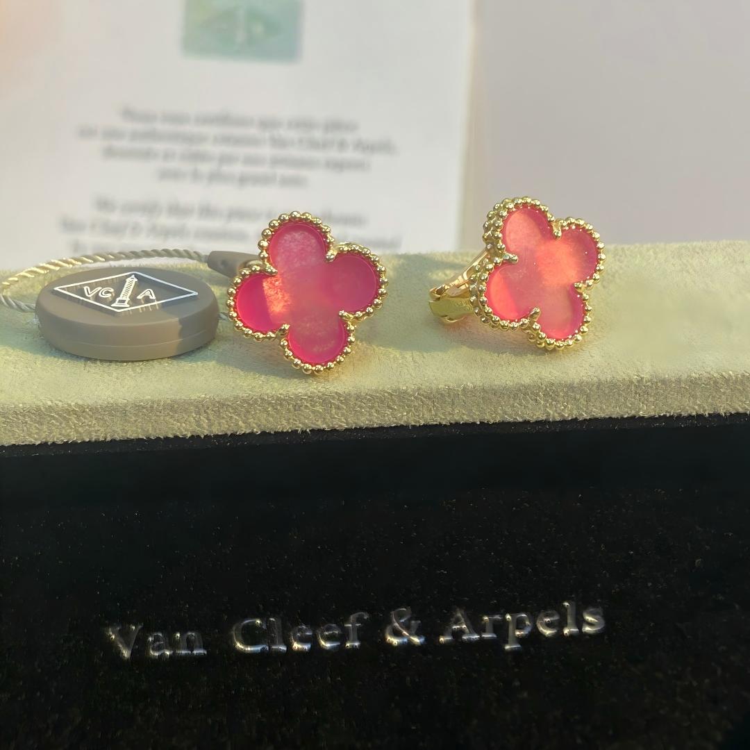[⭐Aura]NEW CLOVER 15MM PINK ENAMEL STUD EARRINGS