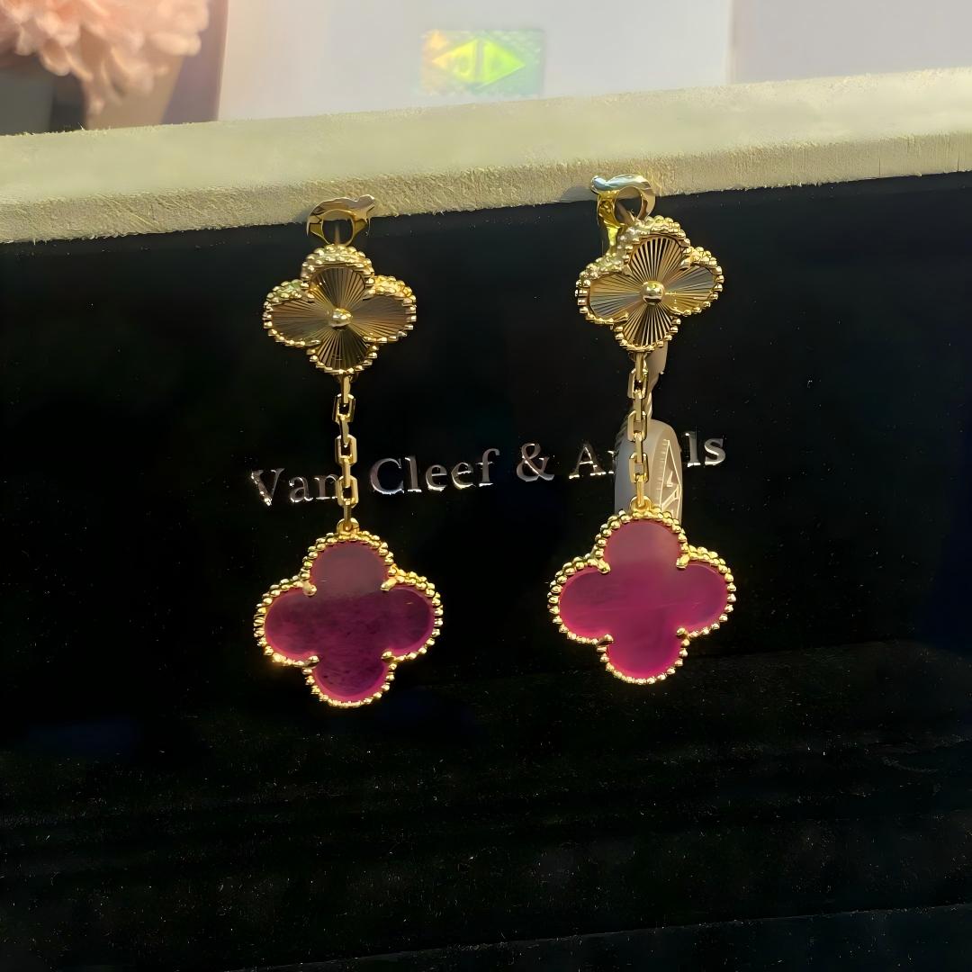 [⭐Aura]NEW CLOVER 2 MOTIF PINK ENAMEL EARRINGS