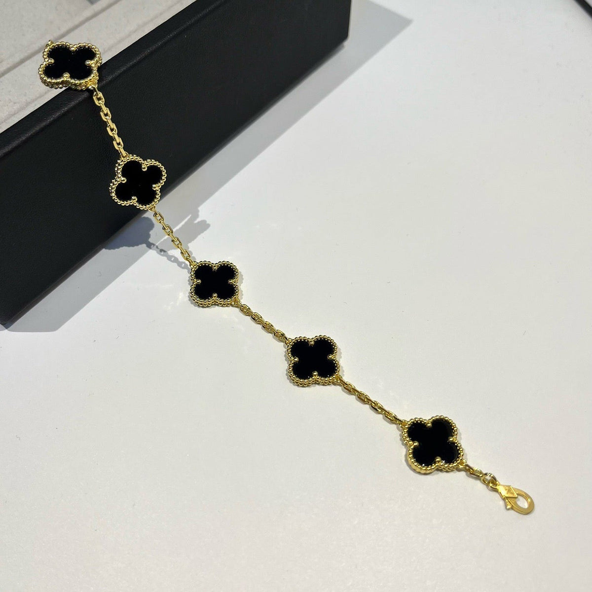 [⭐Aura ]New CLOVER 5 MOTIF ONYXS BRACELET COLLECTION