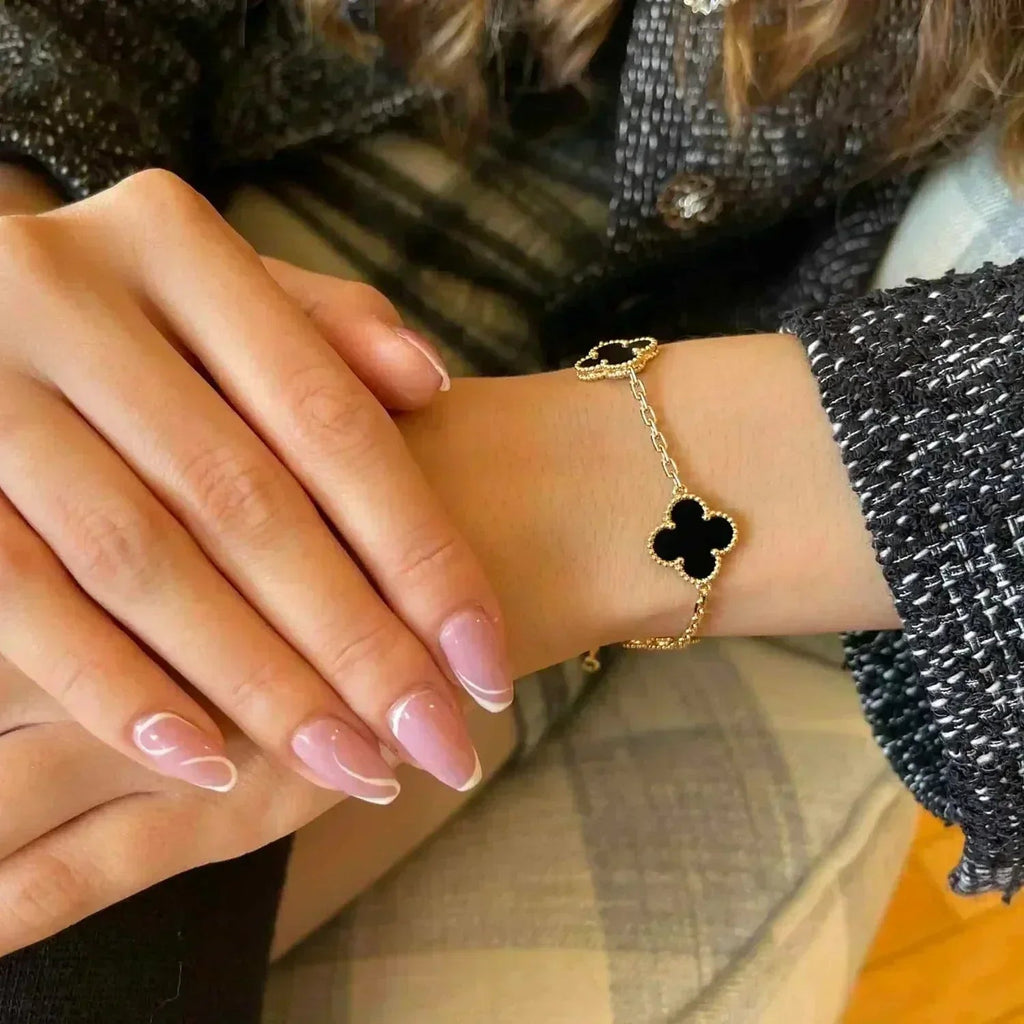 [Aura ]New CLOVER 5 MOTIF ONYXS BRACELET COLLECTION