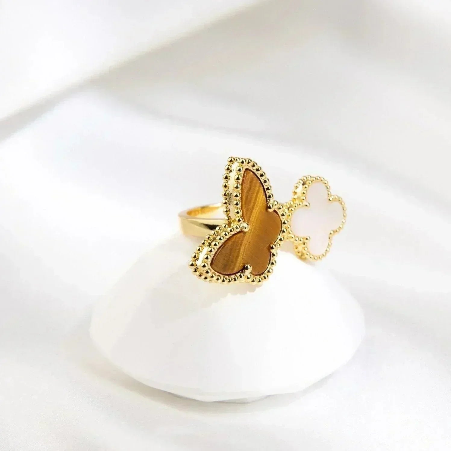 Aura LUCKY BETWEEN THE FINGER RING