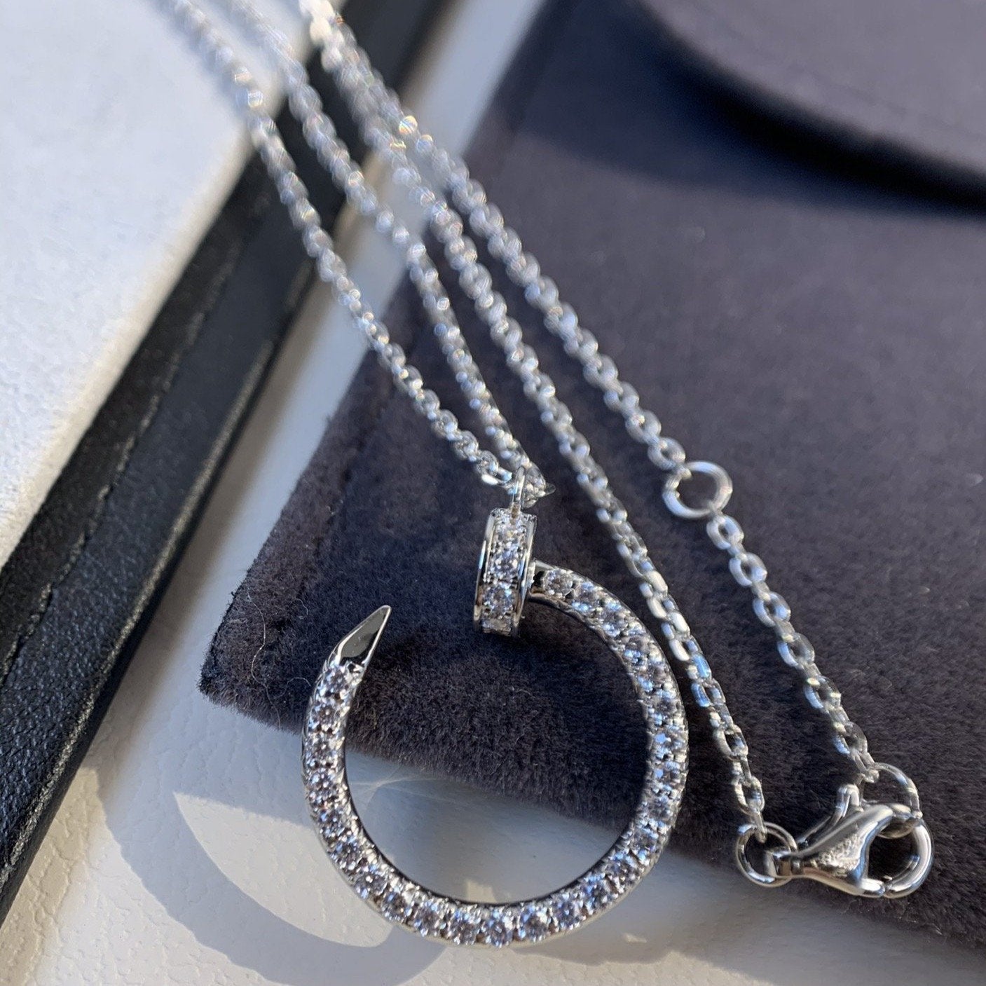 Aura JUSTE NECKLACE SILVER DIAMONDS