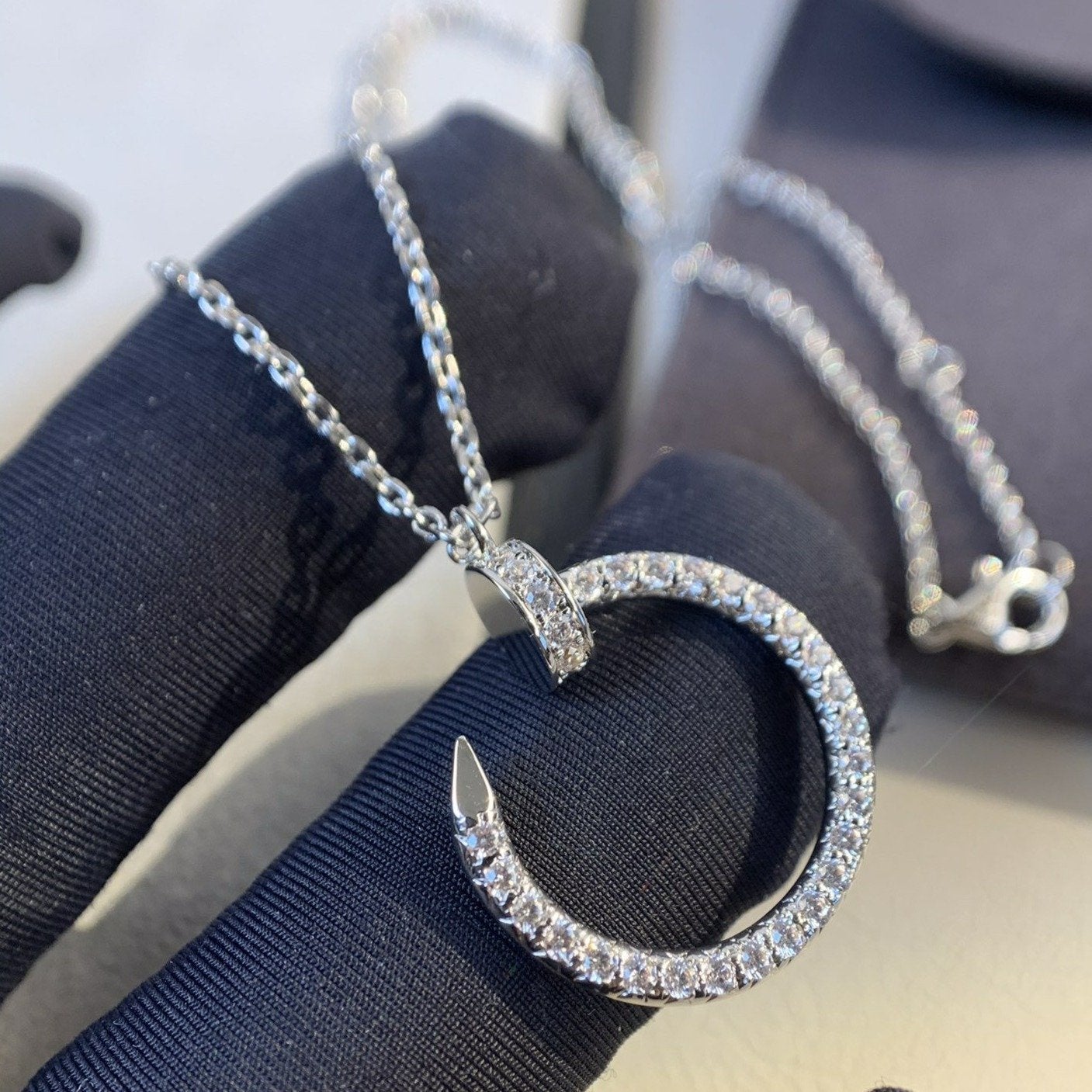 Aura JUSTE HALSKEKTE SILBER DIAMANTEN