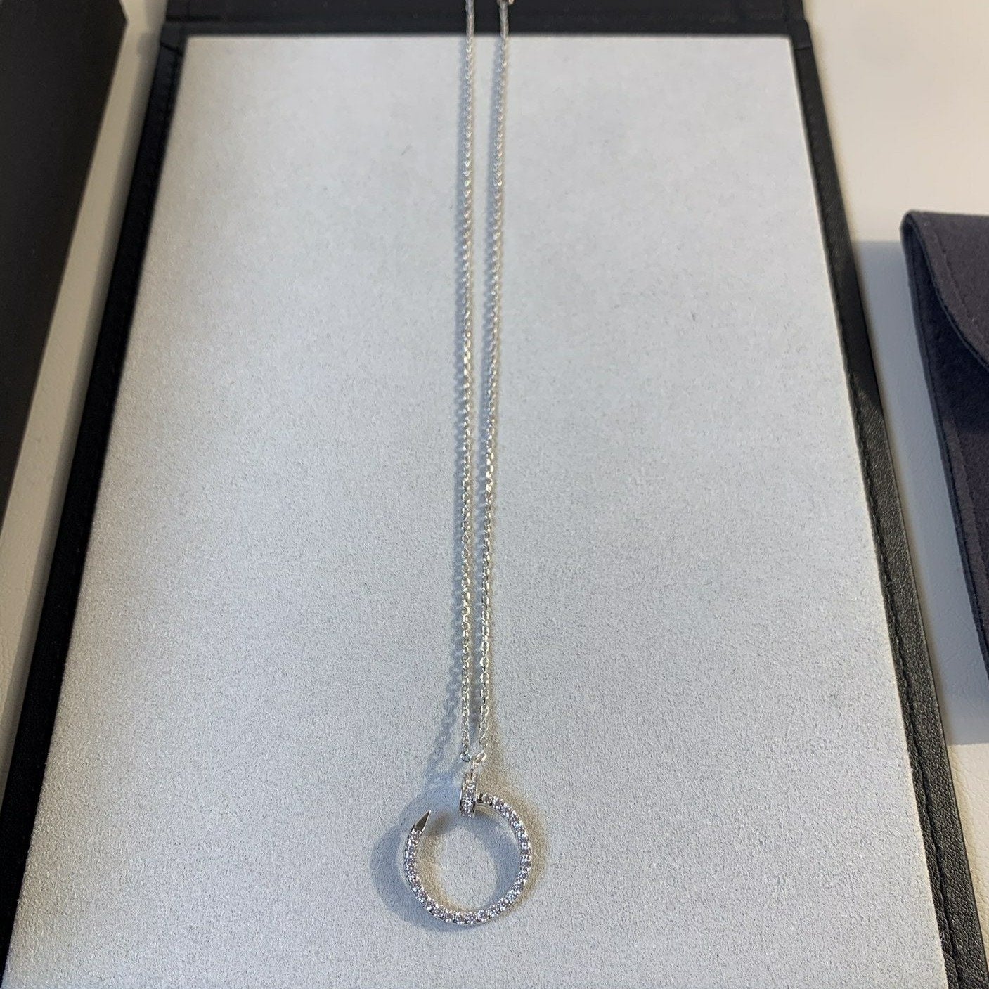 Aura JUSTE HALSKEKTE SILBER DIAMANTEN