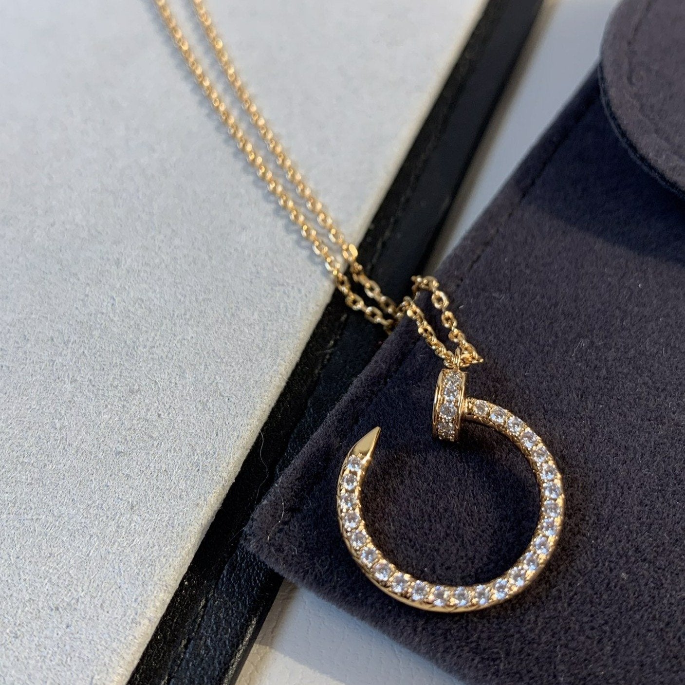 Aura JUSTE NECKLACE PINK GOLD DIAMONDS