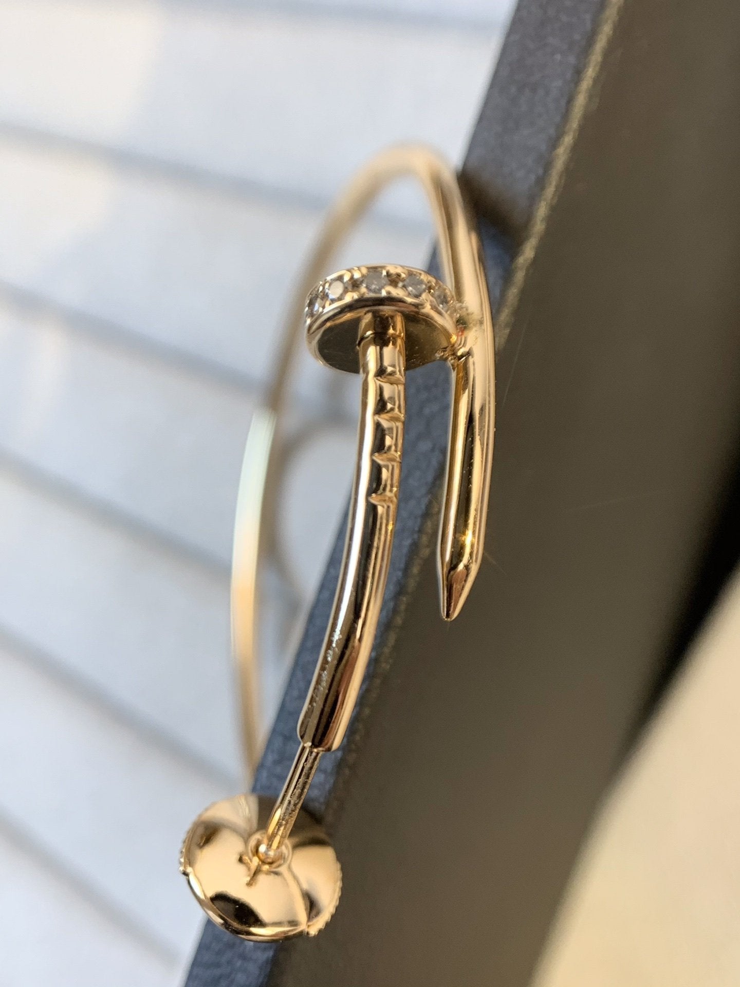 Aura JUSTE EARRINGS GOLD DIAMONDS 1.8MM