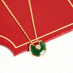Aura AMULETTE GOLD MALACHITE NECKLACE