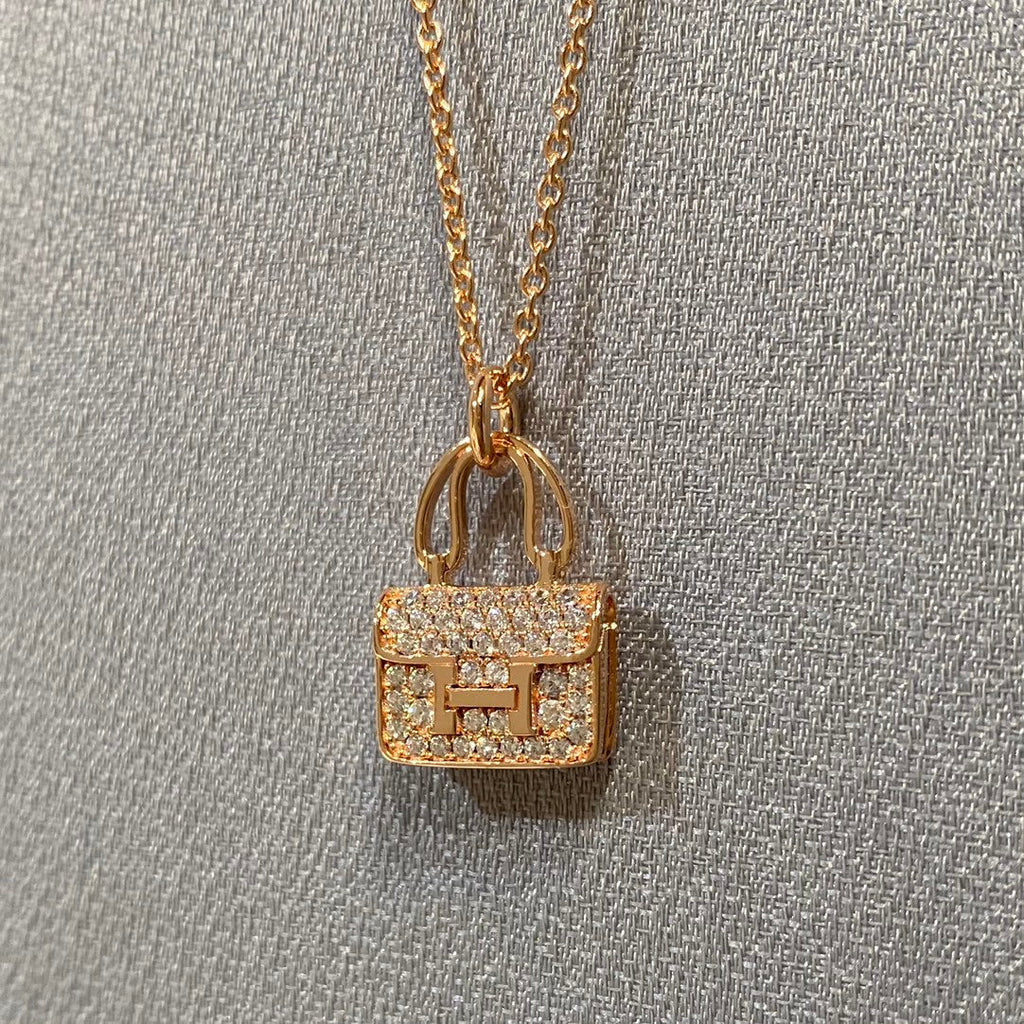 Aura CONSTANCE PEDANT DIAMOND NECKLACE