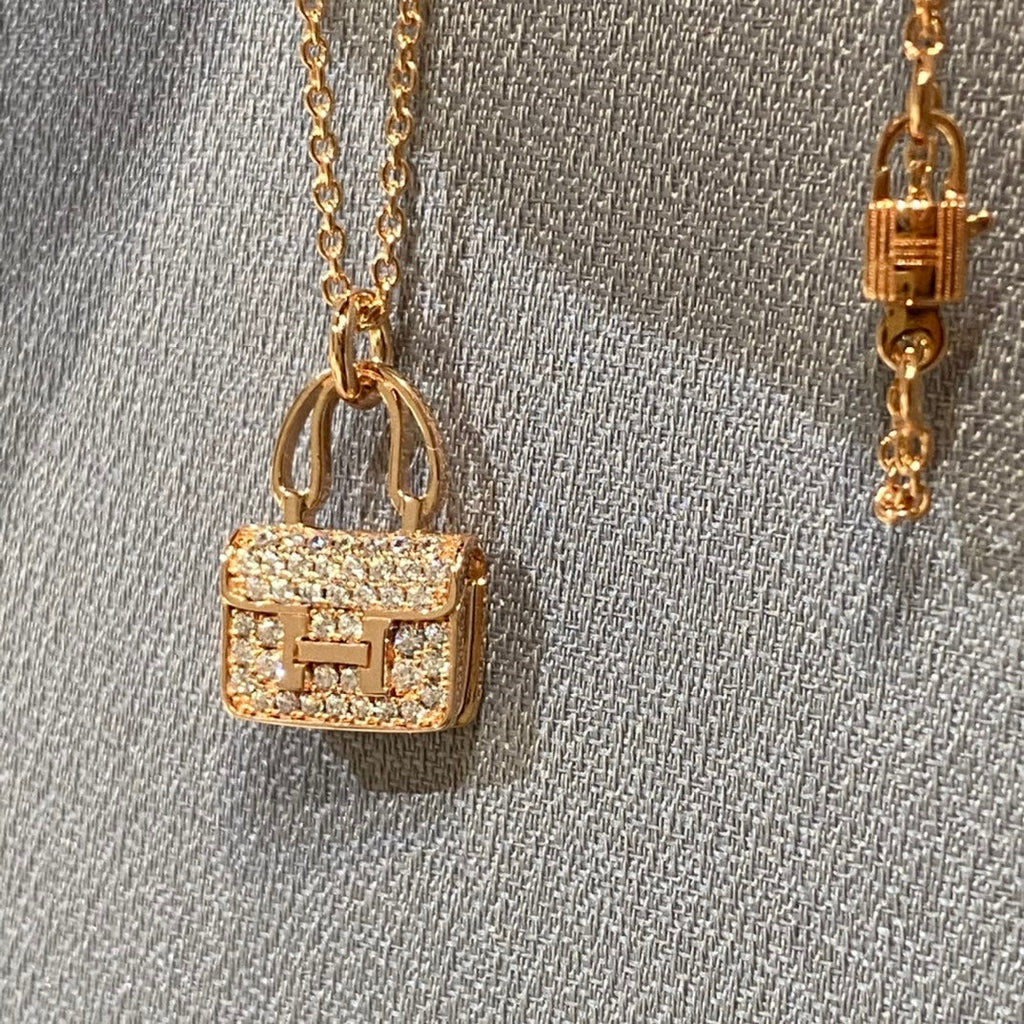Aura CONSTANCE PEDANT DIAMOND NECKLACE