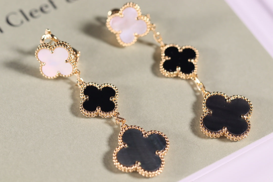 Aura CLOVER EARRINGS GOLD ONYX MOP 3 MOTIF