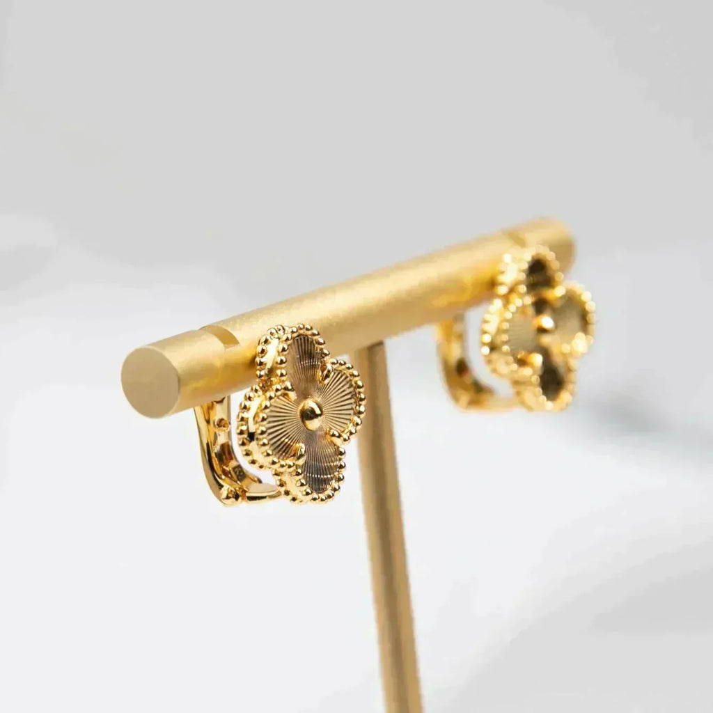 Aura CLOVER MEDIUM 1 MOTIFS LASER EARRINGS