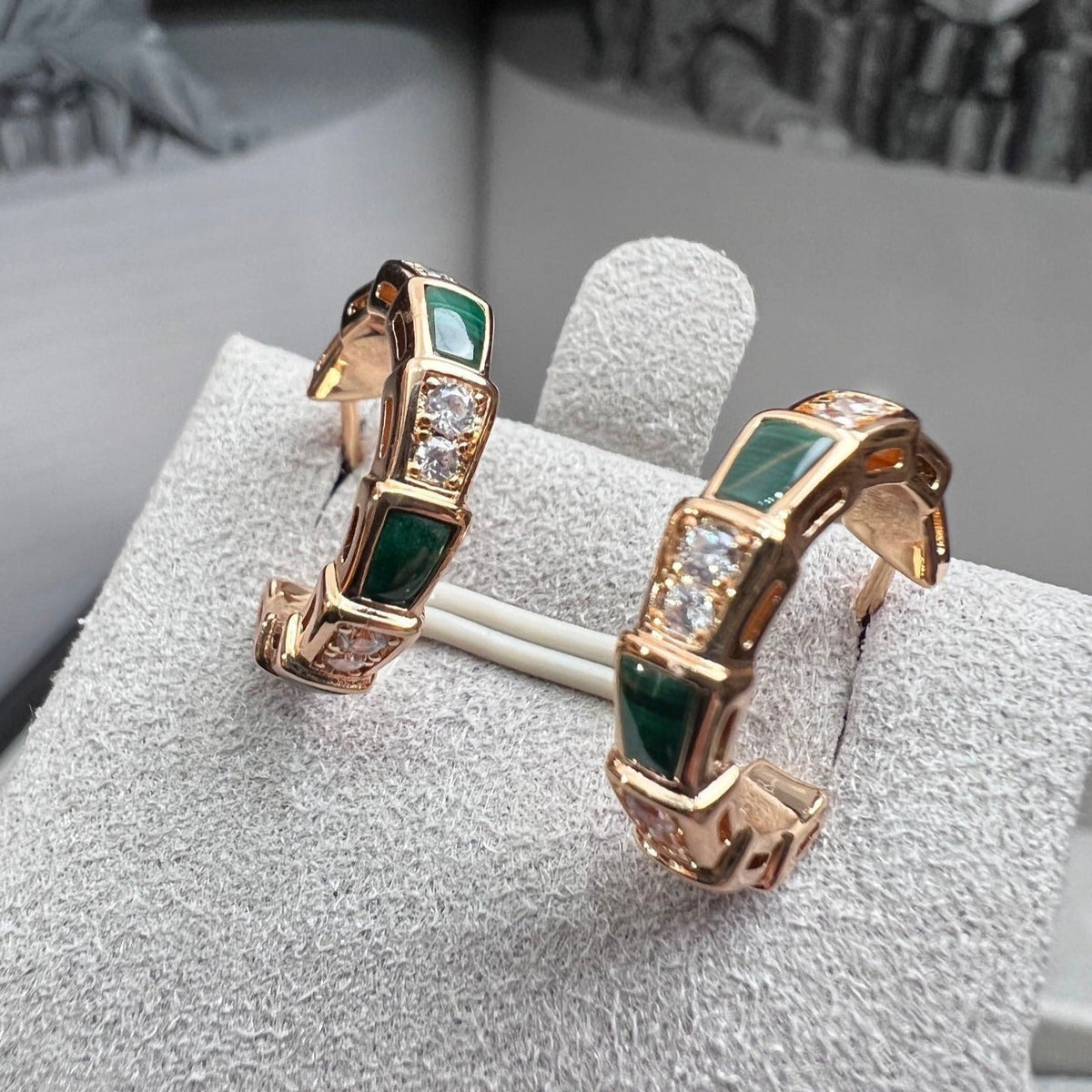 [⭐Veya]SERPENTI OHRRINGE AUS ROSÉGOLD MIT MALACHIT