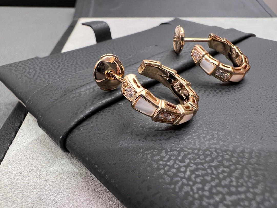 [⭐Veya]SERPENTI OHRRINGE AUS ROSÉGOLD MIT PERLMUTT