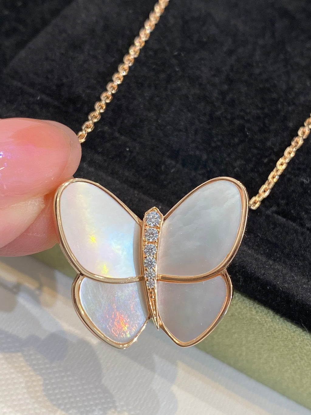 Aura BUTTERFLY GOLD MOP DIAMANT HALSKETTE