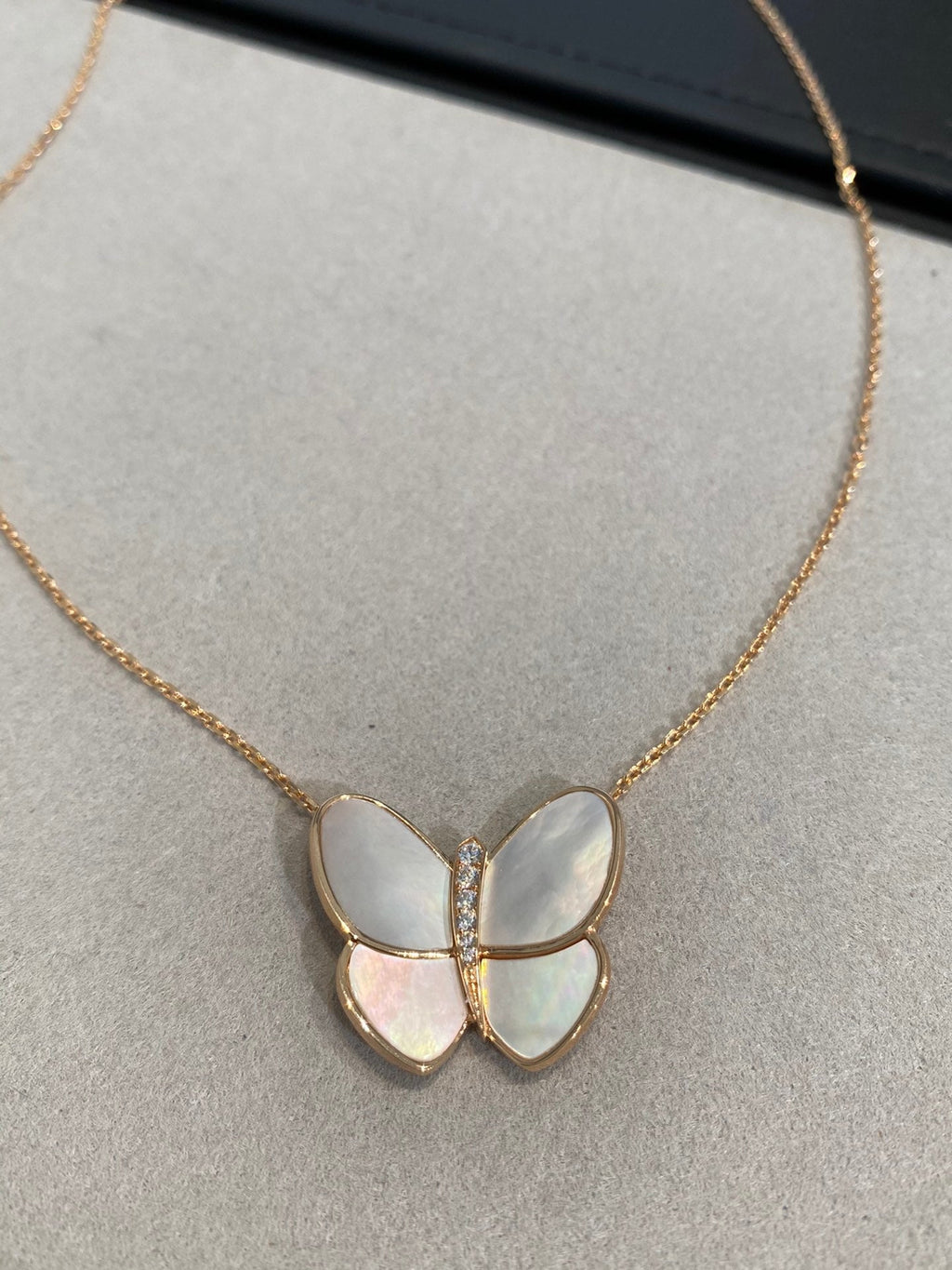 Aura BUTTERFLY GOLD MOP DIAMANT HALSKETTE