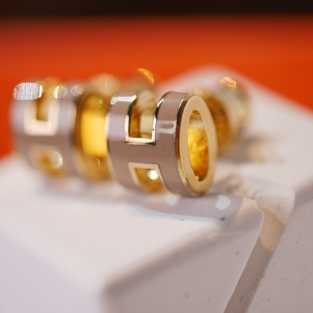 Aura MINI POP H GOLD EARRINGS GREY