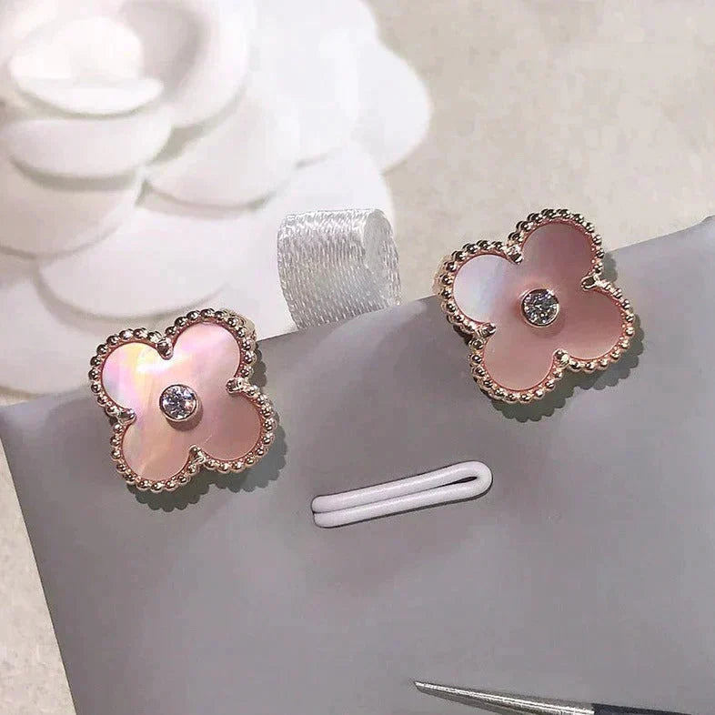 Aura CLOVER MEDIUM 1 MOTIFS  PINK MOP DIAMOND EARRINGS