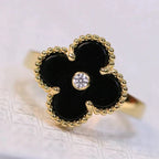 Aura CLOVER ONYX RING GOLD DIAMOND