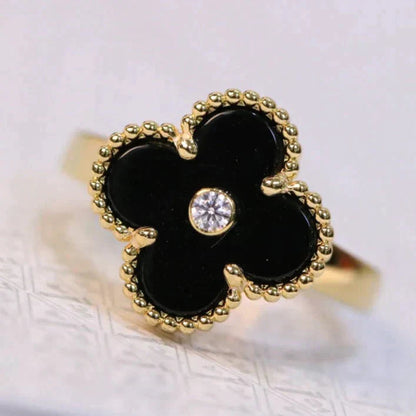 [⭐Aura ]CLOVER ONYX RING GOLD DIAMOND