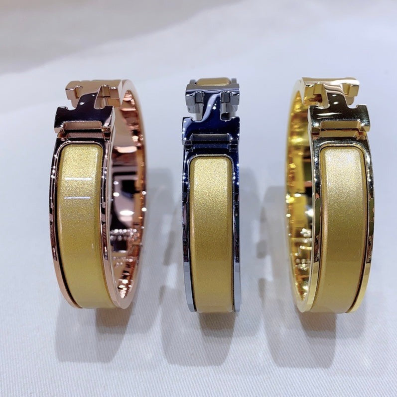 [⭐Aura ]H CHAMPAGNE BRACELET