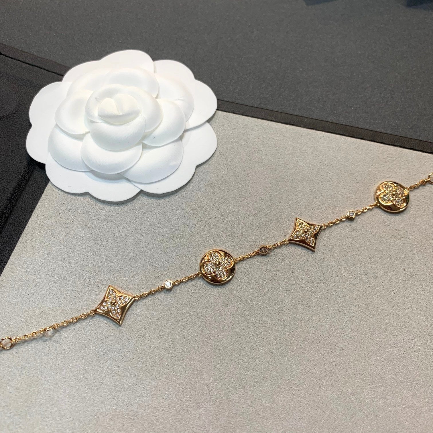 Aura STAR AND SUN 4 MOTIFS GOLD DIAMONDS BRACELET