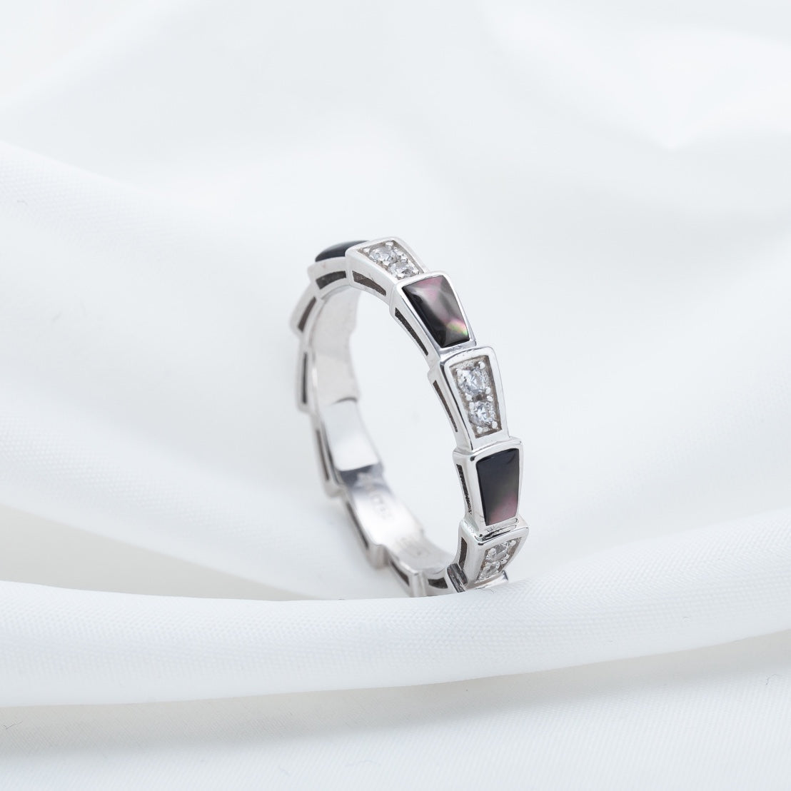 [⭐Veya]セルペンティ リング シルバー ダイヤモンド ブラックマザーオブパール 3MM