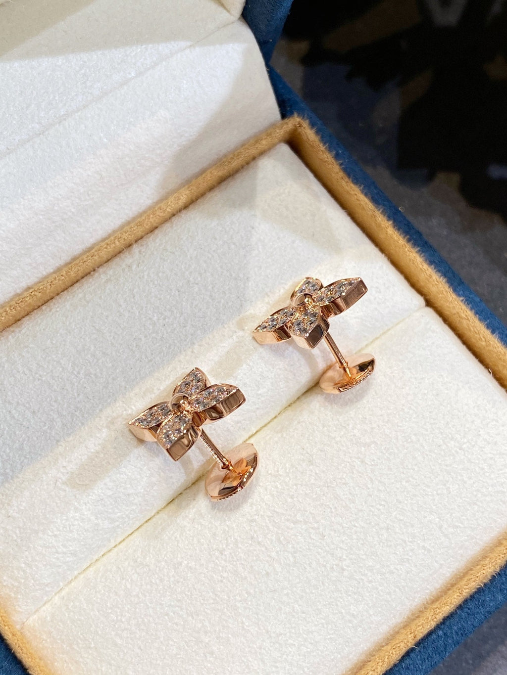 Aura STAR DIAMOND EARRINGS