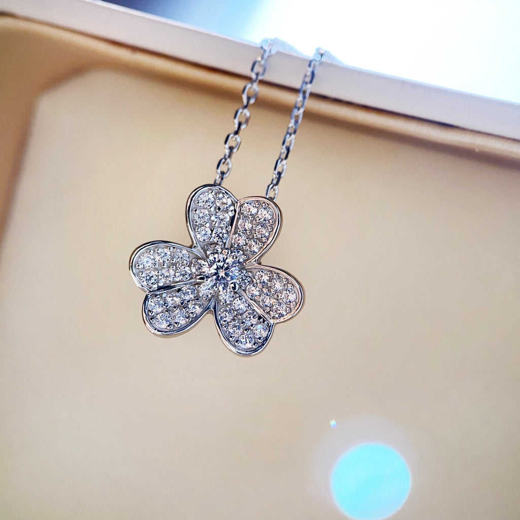 Aura CLOVER DIAMOND HALSKETTE SILBER