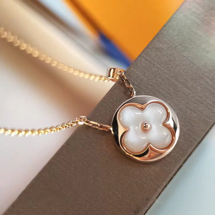 Aura SUN MOP GOLD 1 DIAMOND NECKLACE