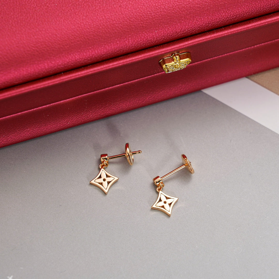 Aura STAR EARRINGS GOLD