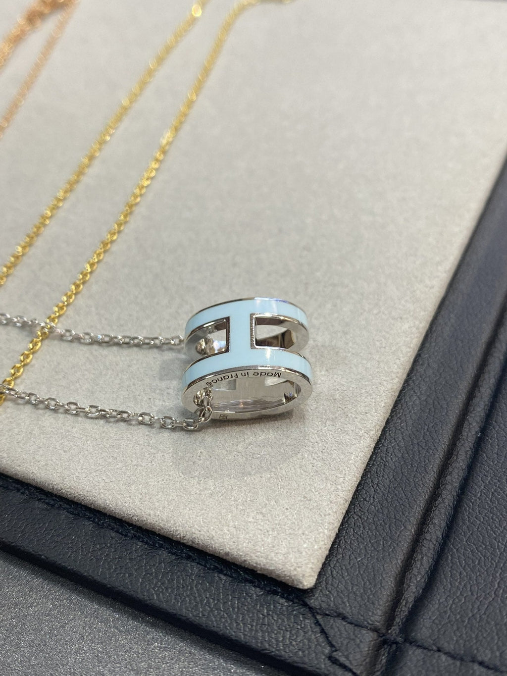 Aura POP H LIGHT BLUE NECKLACE