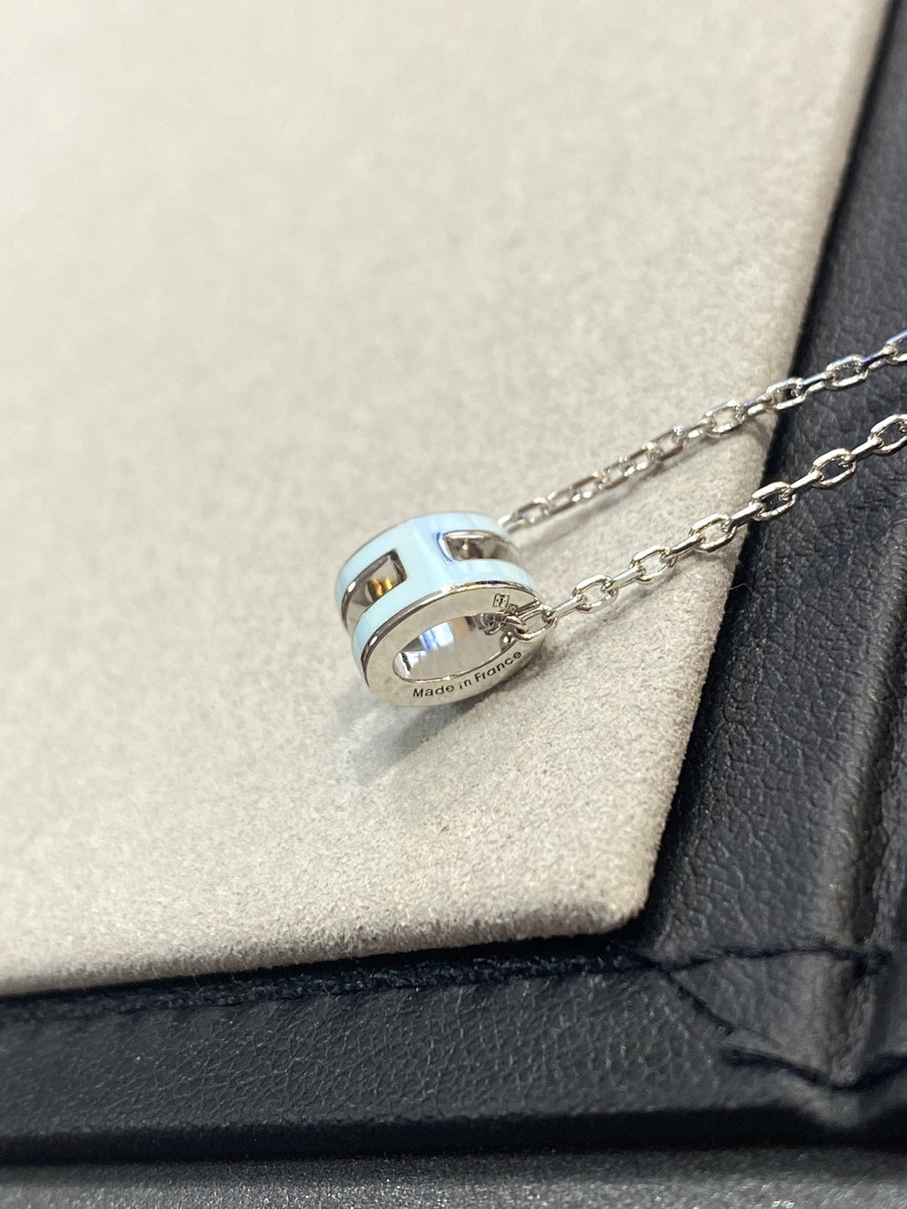 Aura POP H LIGHT BLUE NECKLACE