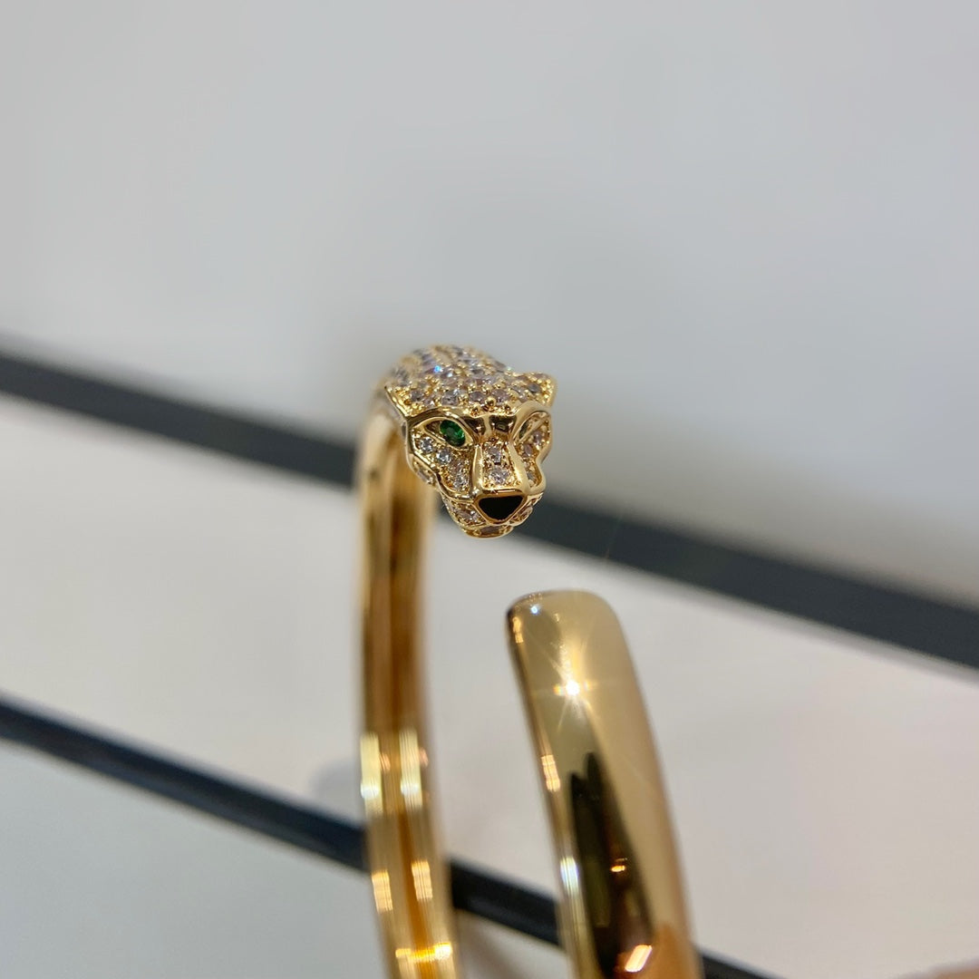 Aura PANTHERE GOLD DIAMOND OPEN BRACELET