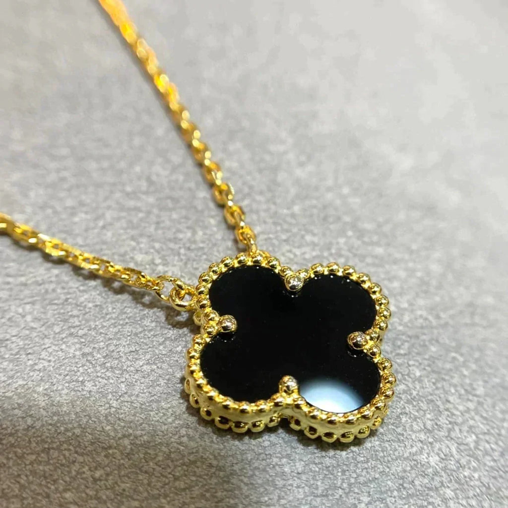 Aura CLOVER 15MM SCHWARZER ONYX EINZELBLUMEN-HALSKEtte