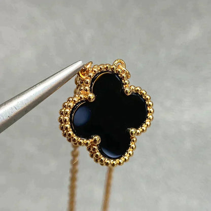 [⭐Aura ]CLOVER 15MM BLACK ONYX SINGLE FLOWER NECKLACE