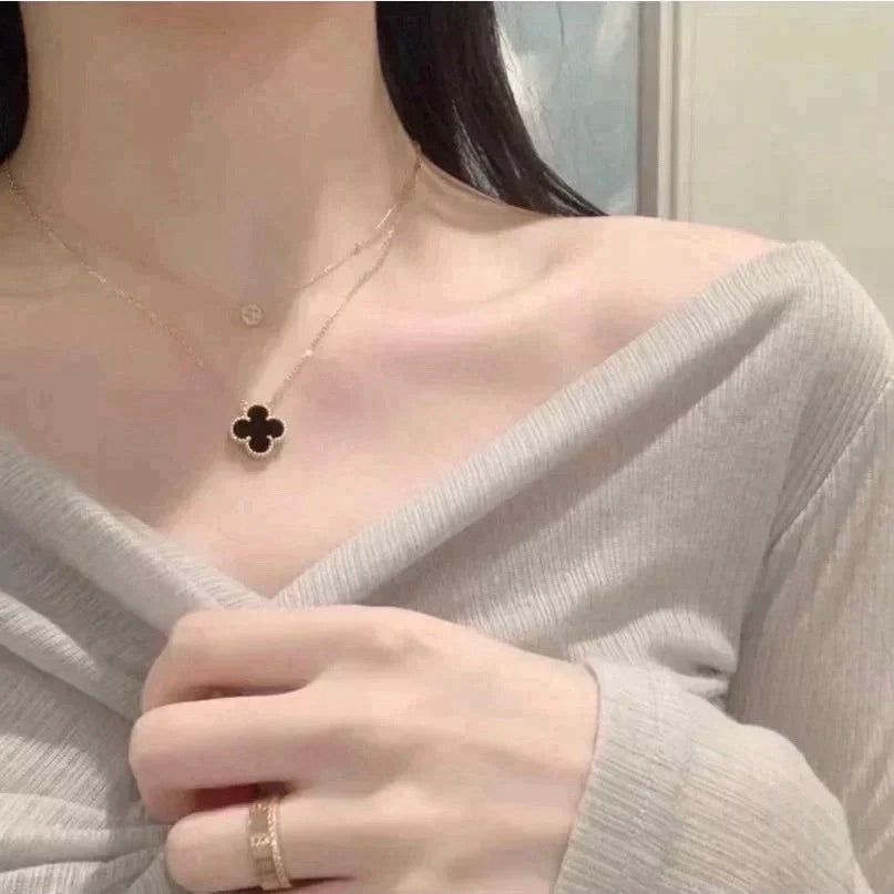[⭐Aura ]CLOVER 15MM BLACK ONYX SINGLE FLOWER NECKLACE
