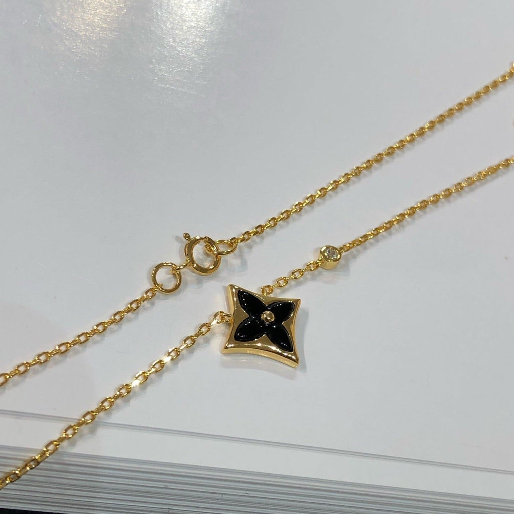 Aura STAR BLACK MOP NECKLACE