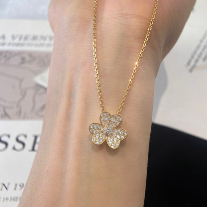 [⭐Aura ] FLOWER DIAMOND NECKLACE