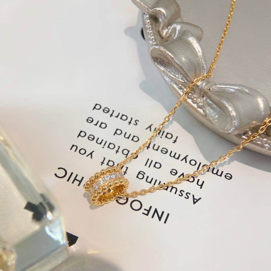 Aura PERLEE DIAMANT HALSKETTE