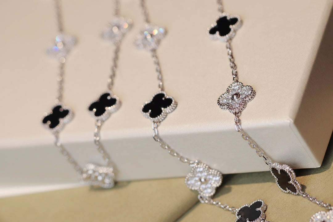 Aura CLOVER 20 MOTIFS ONYX DIAMANT SILBER
