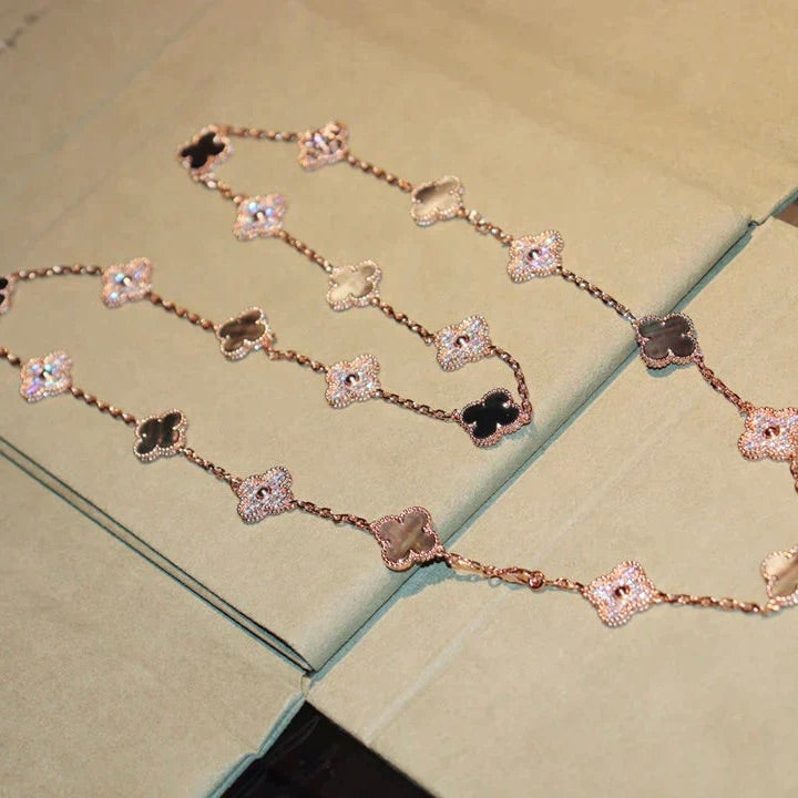 Aura CLOVER 20 MOTIVE DUNKEL PERLMUTT DIAMANT HALSKETTE