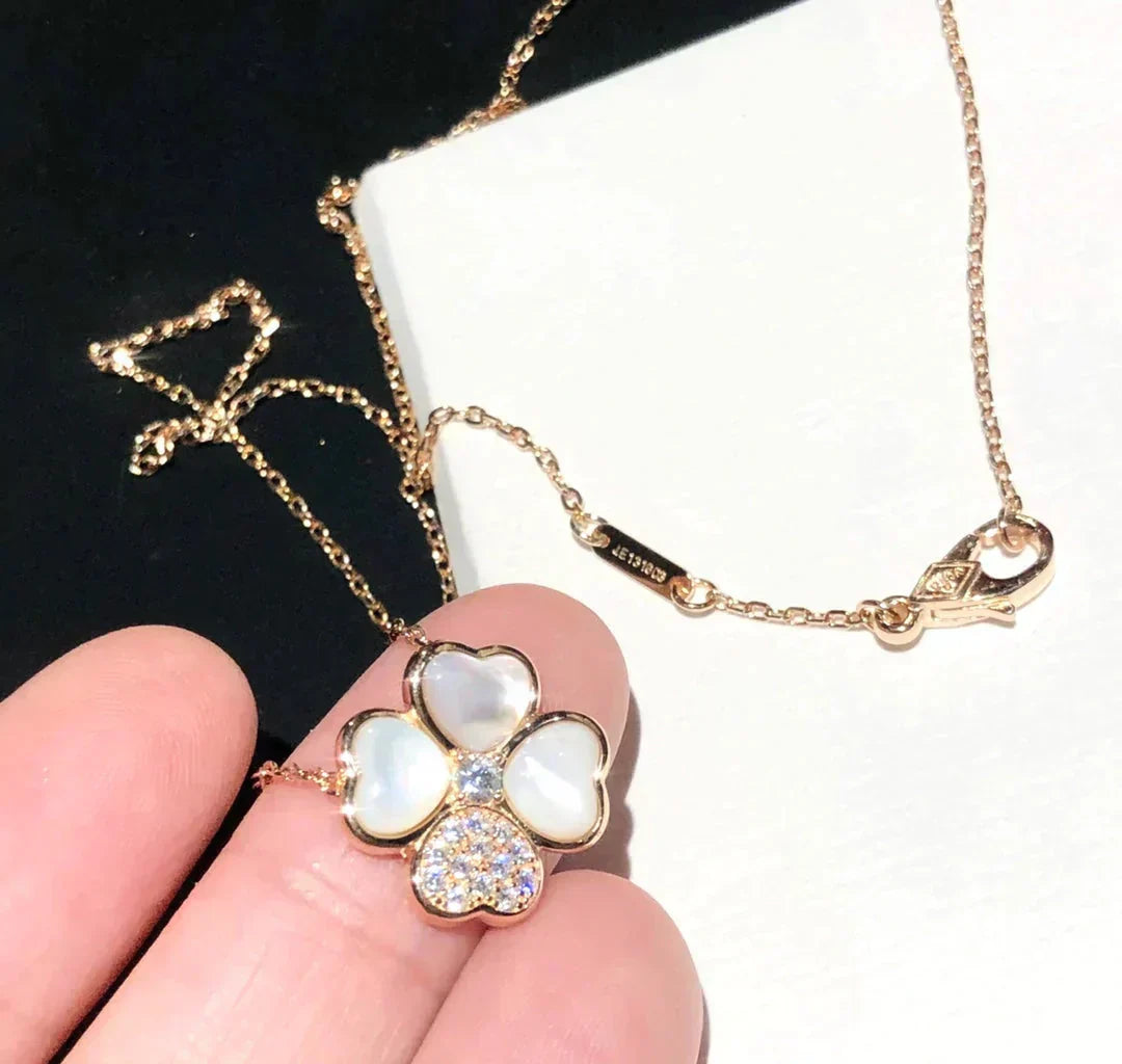 Aura CLOVER MOP DIAMOND ROSÉGOLD-HALSKETTE