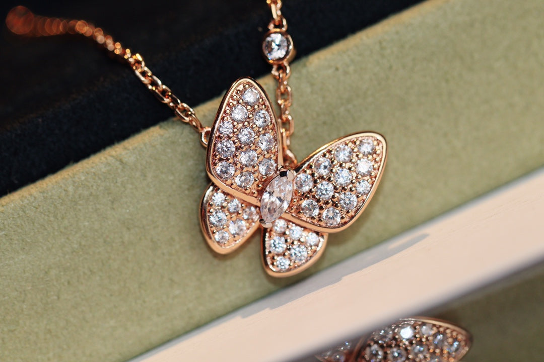 Aura BUTTERFLY DIAMOND NECKLACE