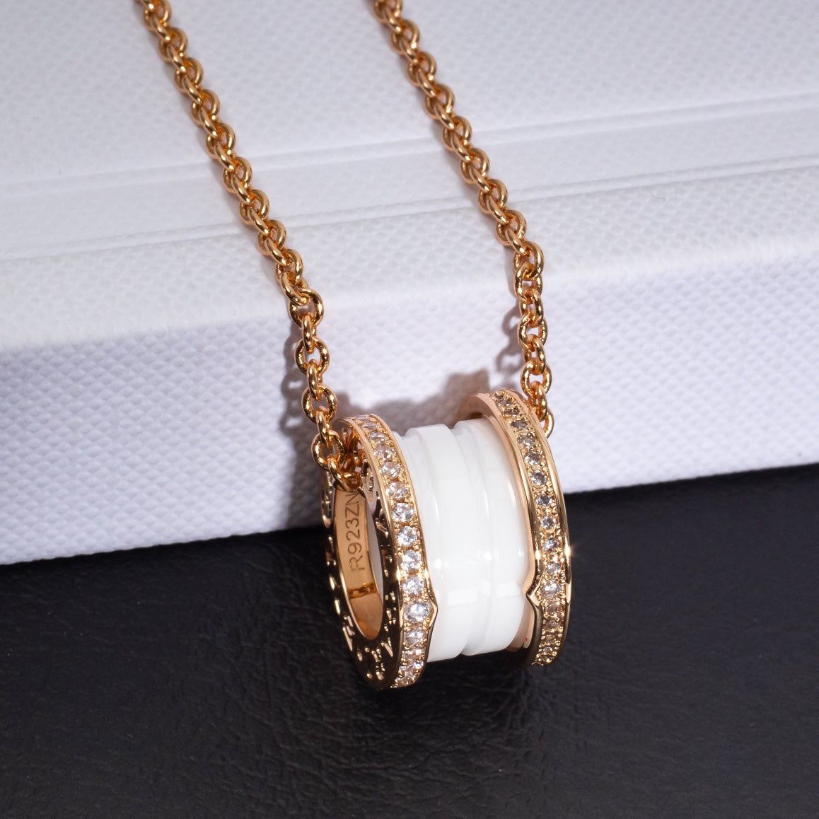 [⭐Veya]ZERO 1 WEISSKERAMIK ROSÉGOLD DIAMANT-HALSKETTE