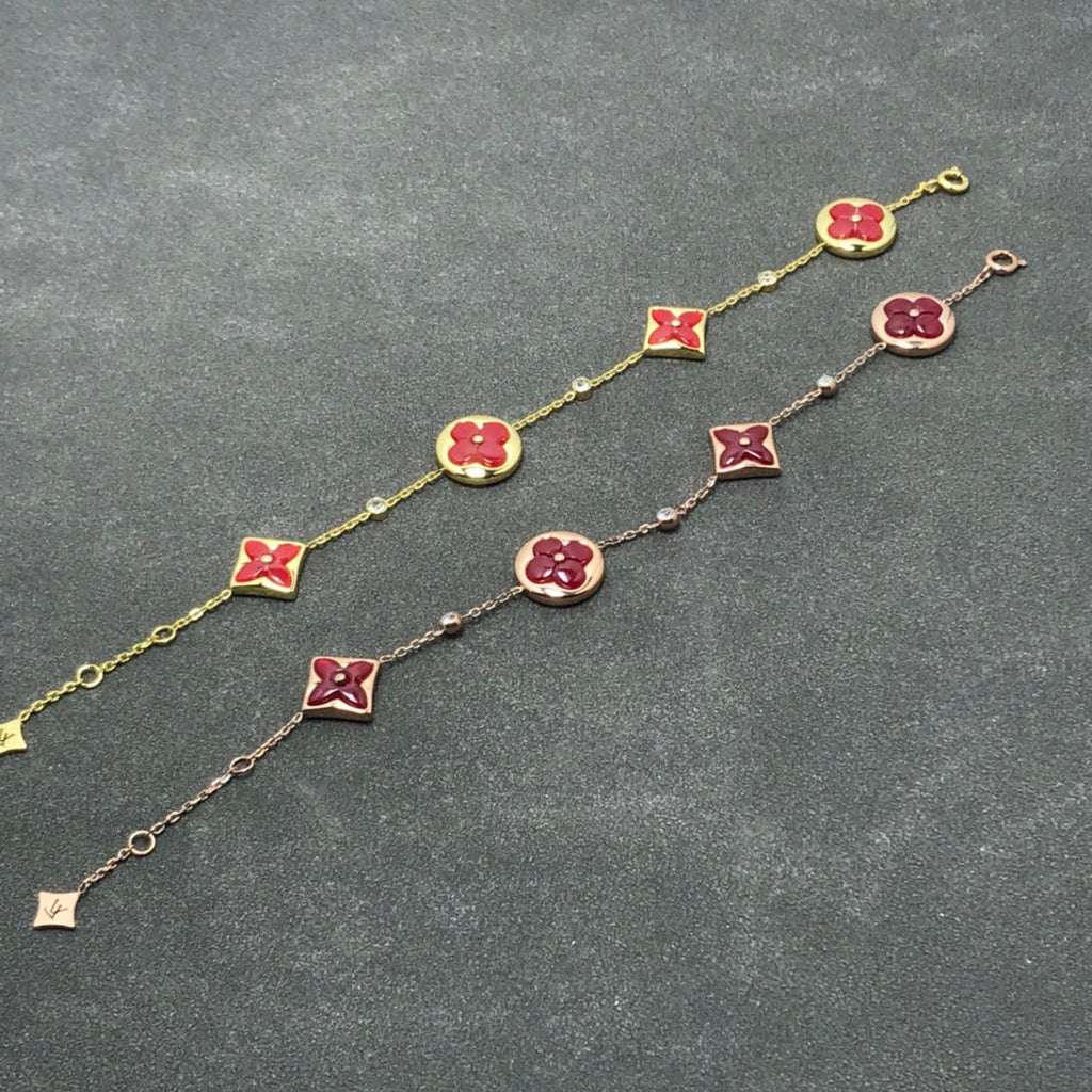 Aura STAR AND SUN CARNELIAN 4 MOTIFS 3 DIAMONDS