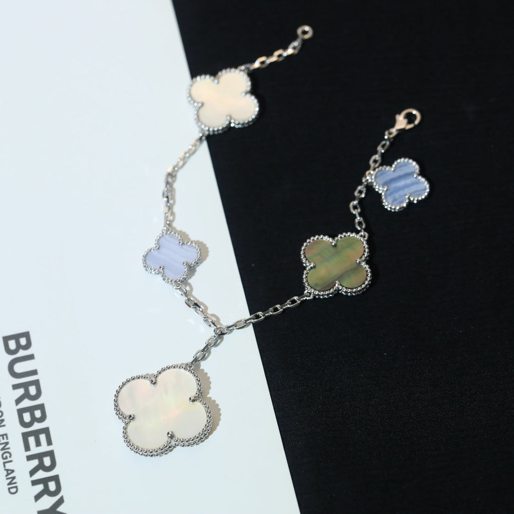 Aura CLOVER BRACELET 5 MOTIFS MOP CHALCEDONY SILVER