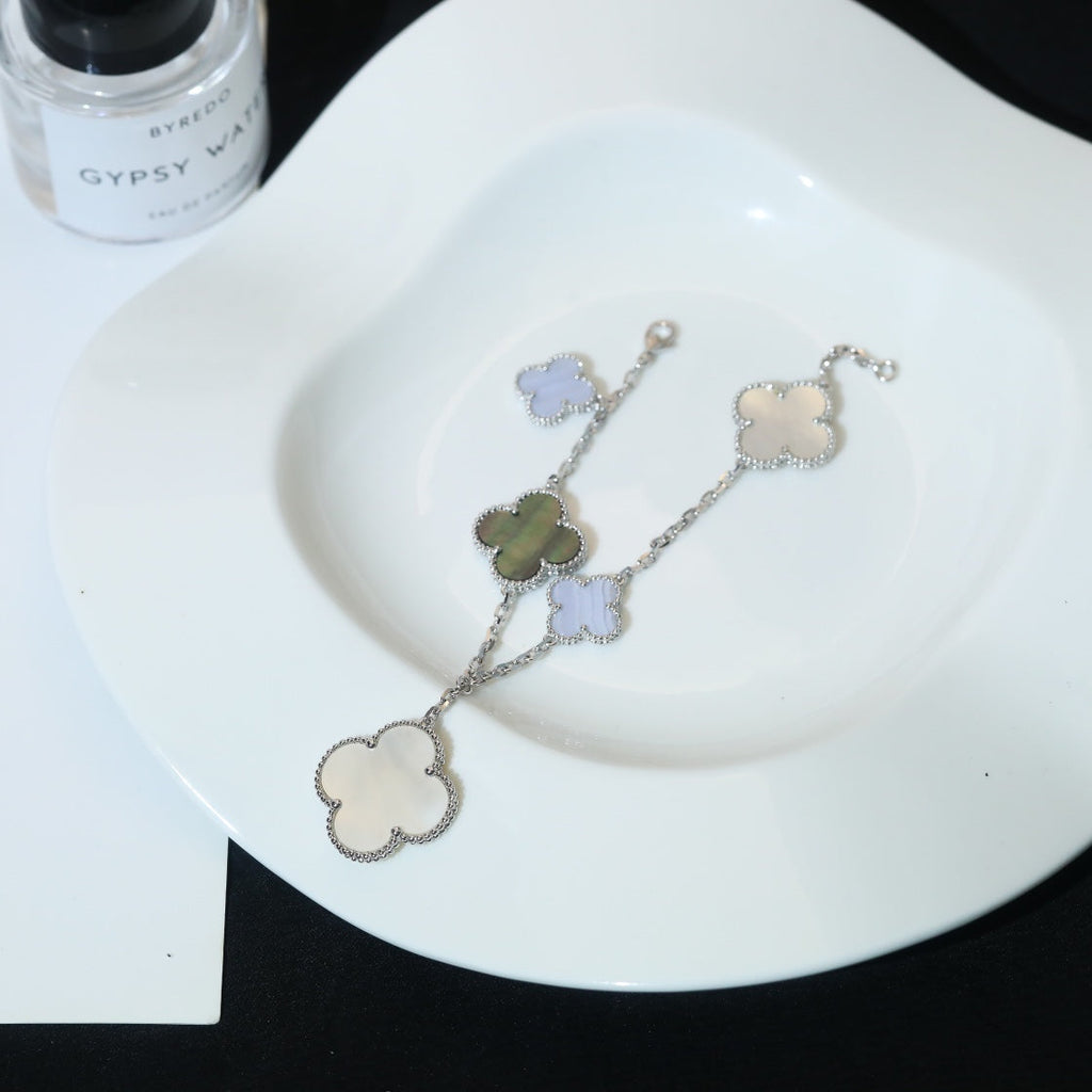 Aura CLOVER BRACELET 5 MOTIFS MOP CHALCEDONY SILVER