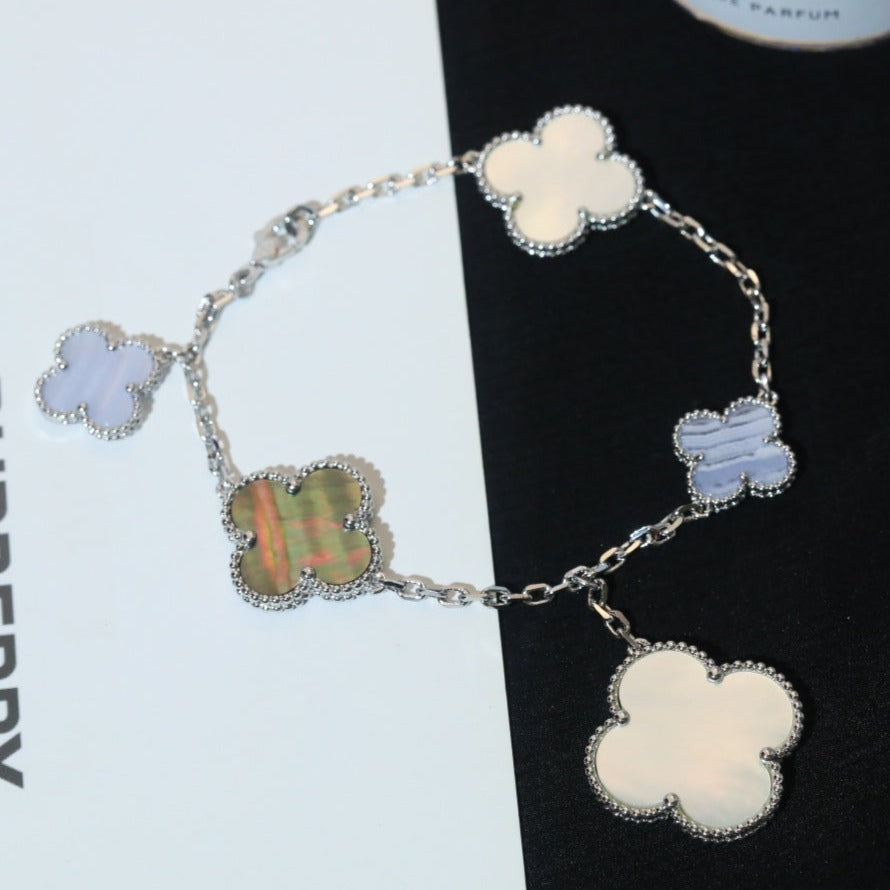 Aura CLOVER BRACELET 5 MOTIFS MOP CHALCEDONY SILVER