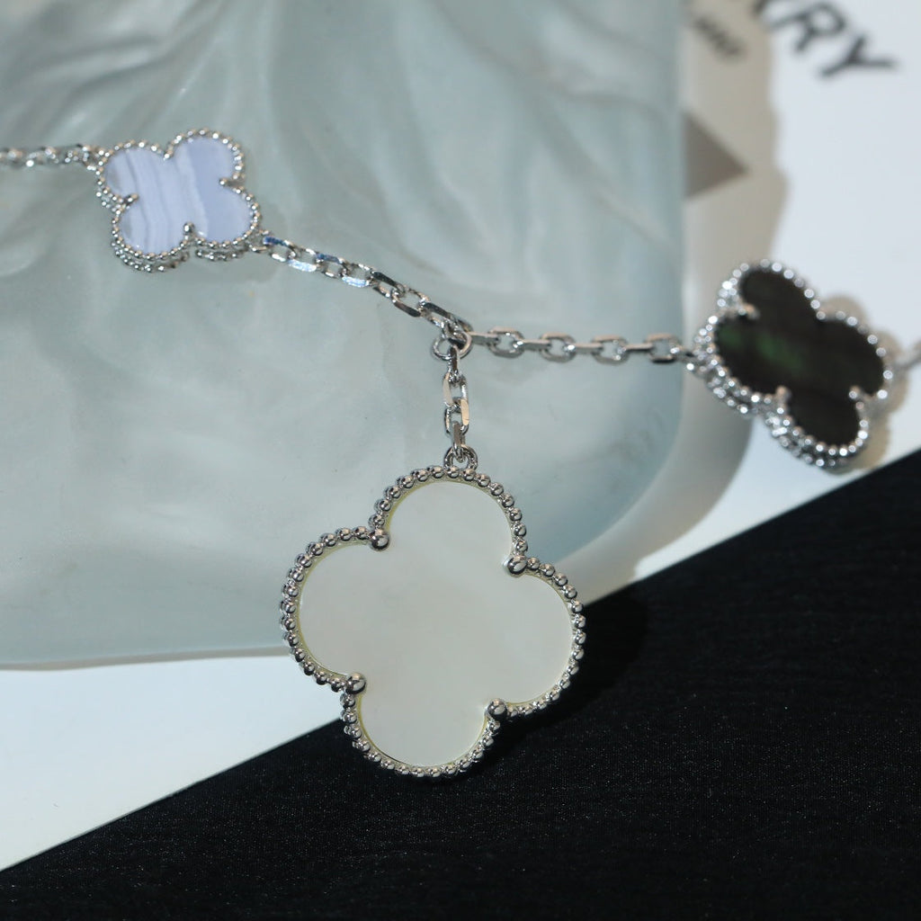Aura CLOVER BRACELET 5 MOTIFS MOP CHALCEDONY SILVER