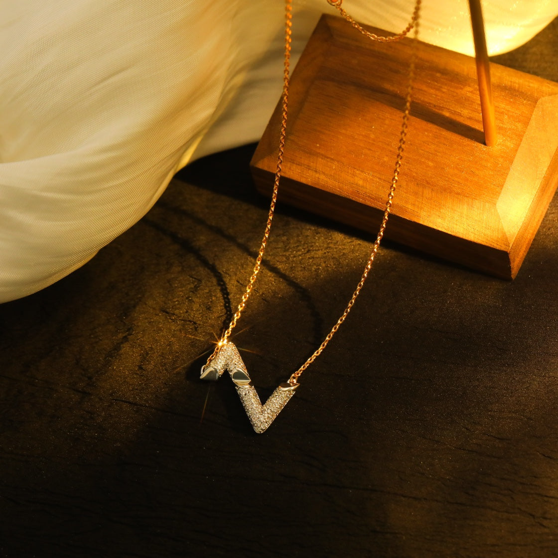 Aura VOLT SILVER DIAMOND PEDANT NECKLACE